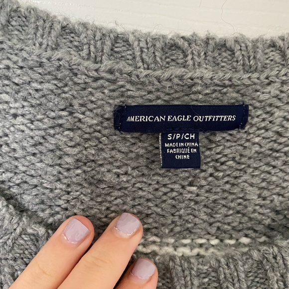 American Eagle sweater - Picture 3 of 3